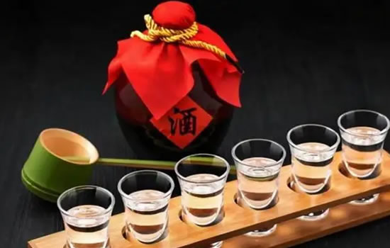白酒業(yè)增長(zhǎng)周期能否延續(xù)？未來(lái)線(xiàn)上占比幾何？